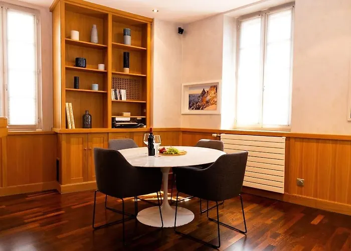 Appartement Annecy Centre Historique Parking Inclus
