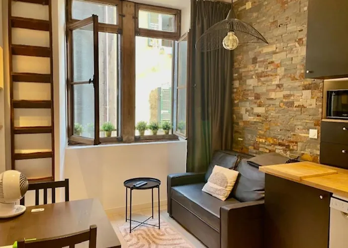 Le Rousseau - Beautiful Studio In Old Town