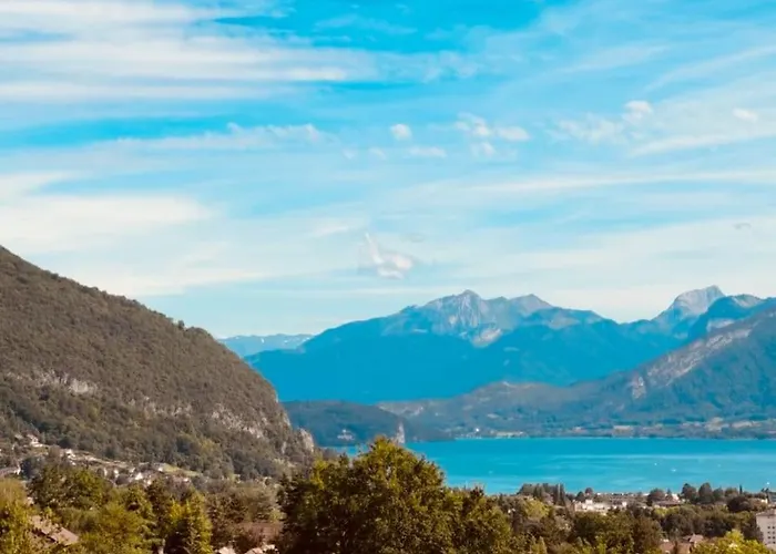 Loft Vue Sur Lac D\'Annecy Et Montagnes