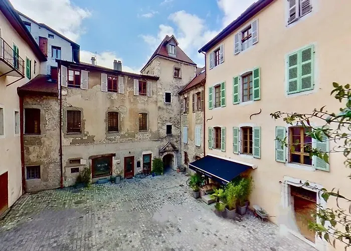 Appartement De Charme Au Coeur De La Vieille Ville