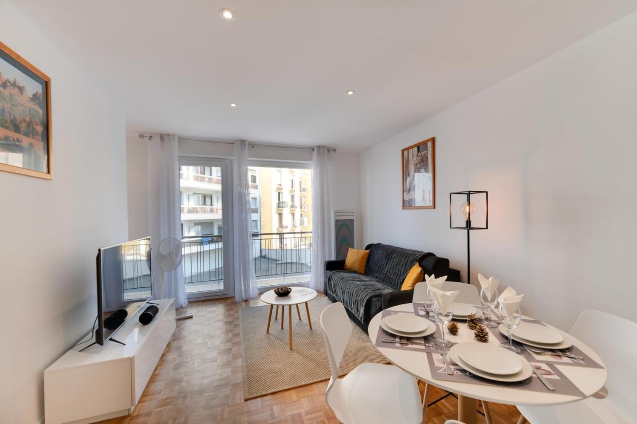 Le Chevene - 2 Or 4 Person With Balcony In Centre Apartment