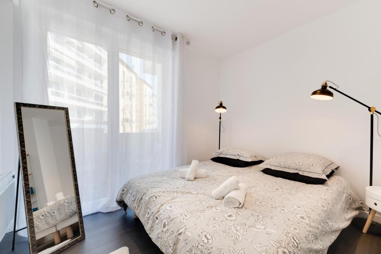Le Chevene - 2 Or 4 Person With Balcony In Centre