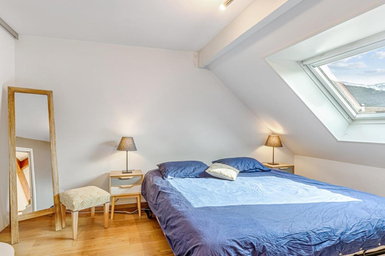 Apartment Sunny Duplex W Balcony And Parking 5 Min From The Lake In - Welkeys