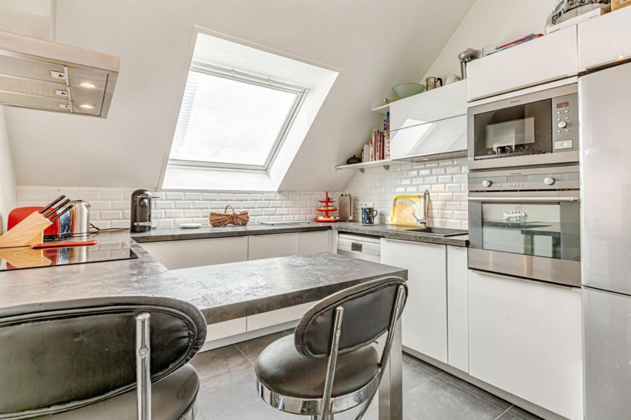 Sunny Duplex W Balcony And Parking 5 Min From The Lake In - Welkeys * Annecy