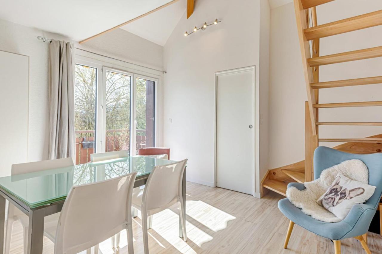 Sunny Duplex W Balcony And Parking 5 Min From The Lake In - Welkeys *