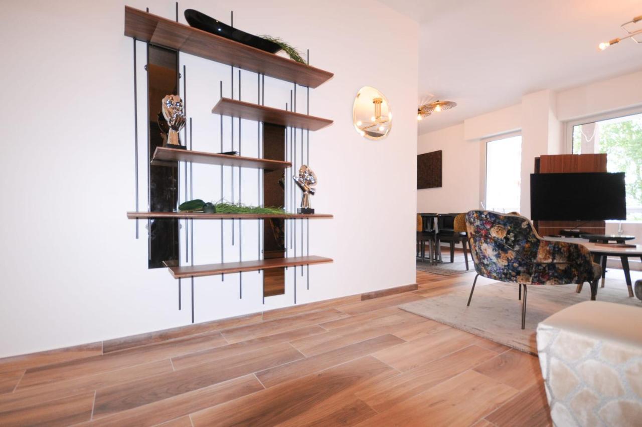 Le Matignon - Design Facing *