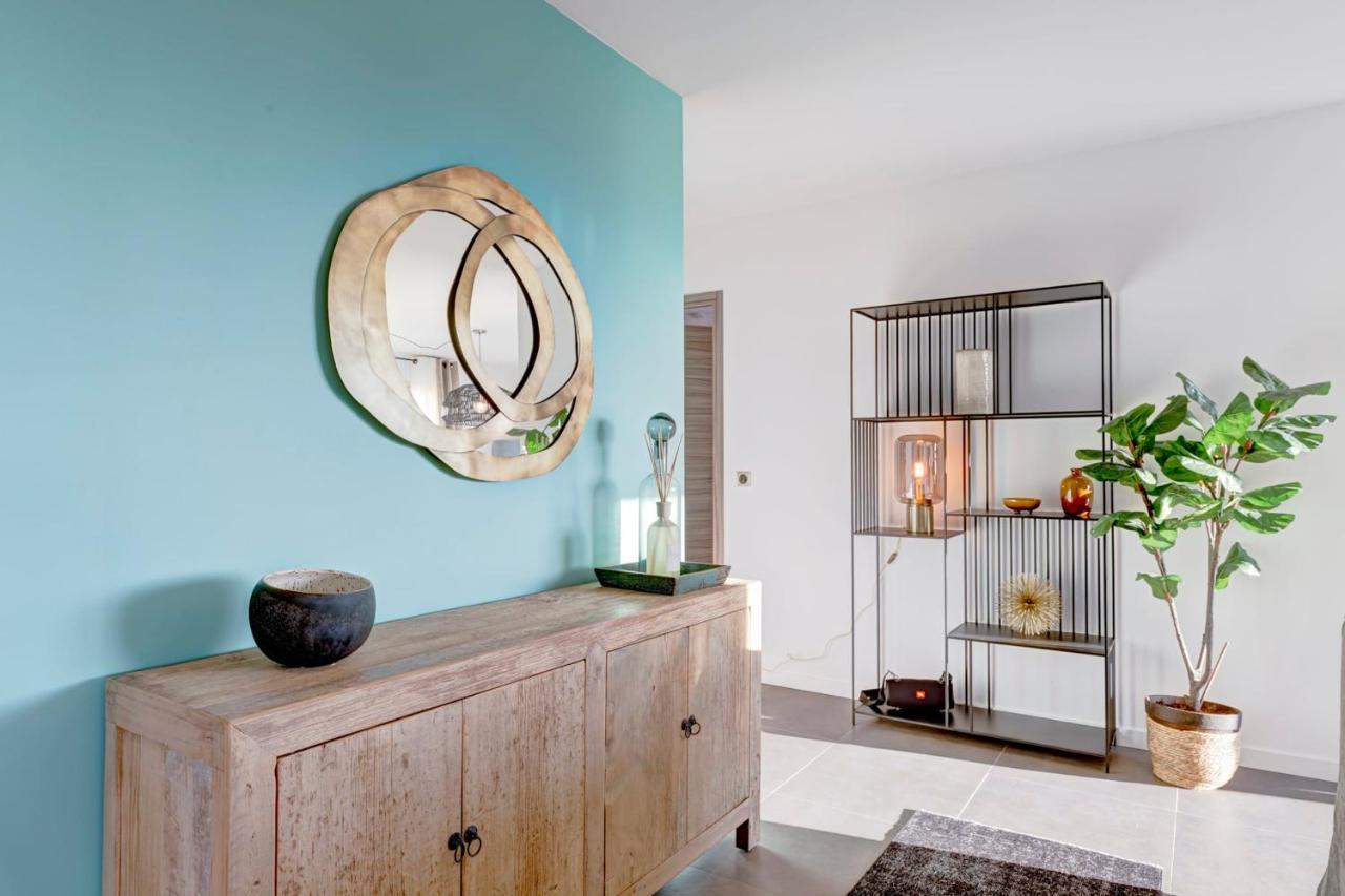 Serenity - 3 Bedroom Floor Parking & View Terrace Apartment *
