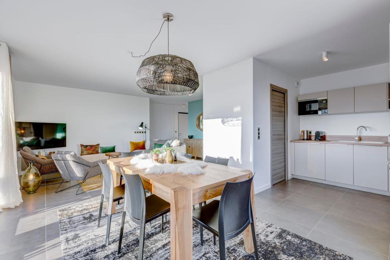 Serenity - 3 Bedroom Floor Parking & View Terrace Apartment *