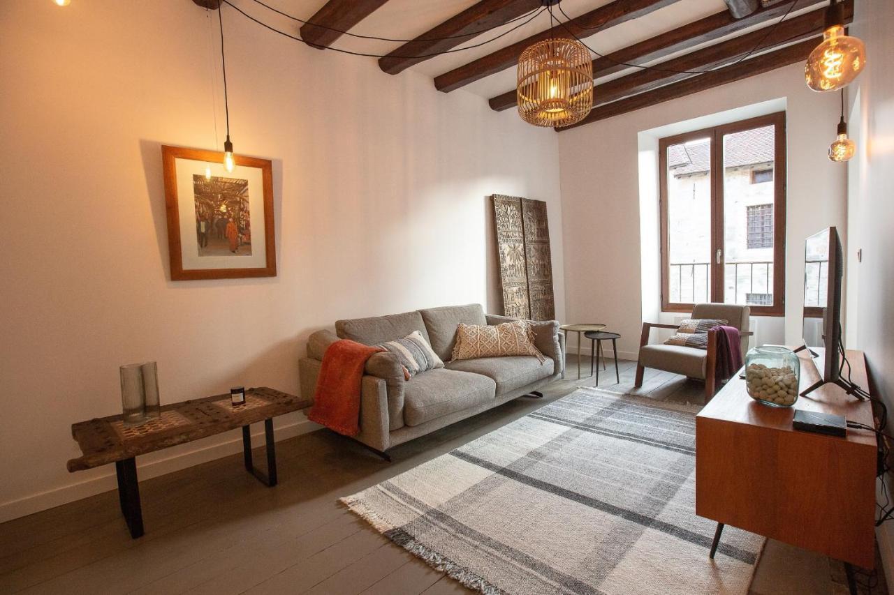 Apartment Lasuitedu12 - Aprtement For 2 People View Of The Old Prison Annecy