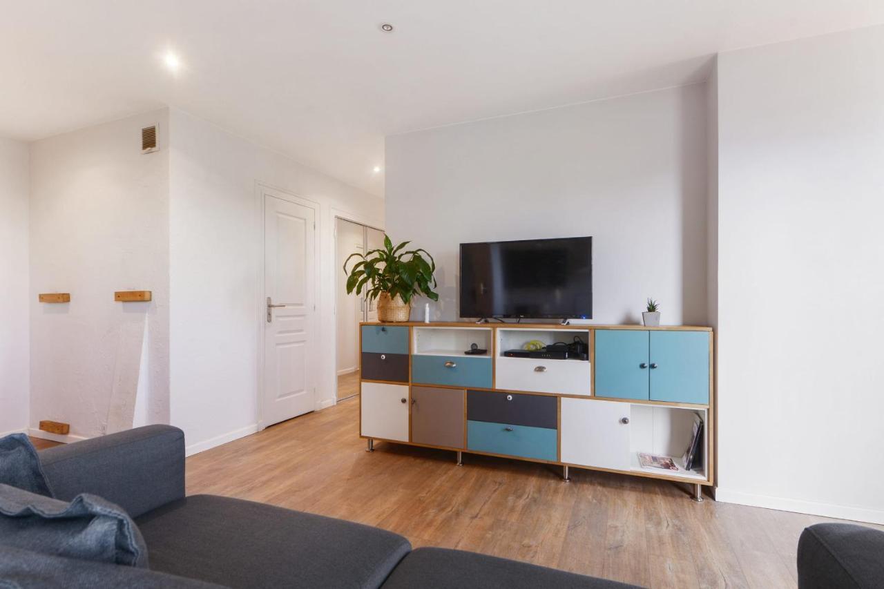 2br W Balcony And Splendid View On The Mountains In - Welkeys * Annecy