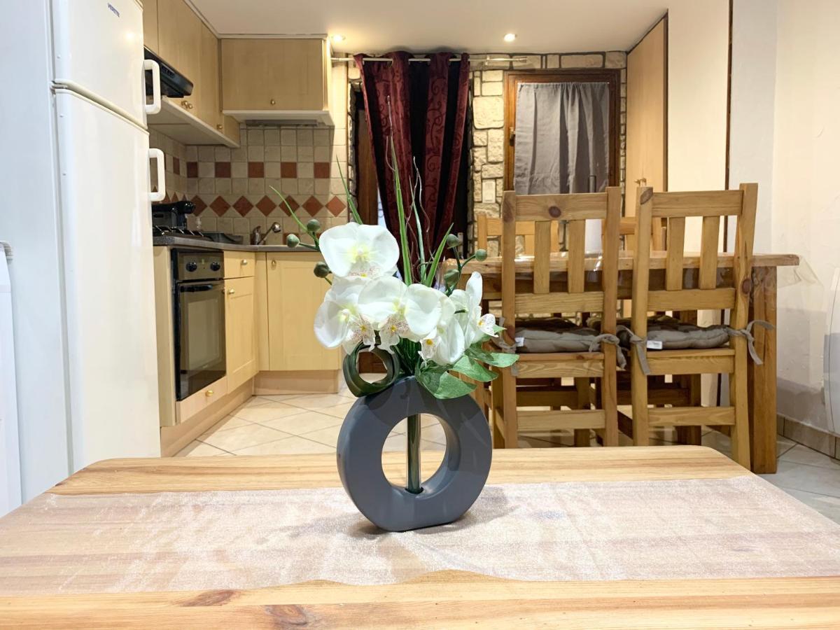 2 Fg Sainte Claire Vieille 4pers 3 Etoiles Proche Et Gare Apartment Annecy