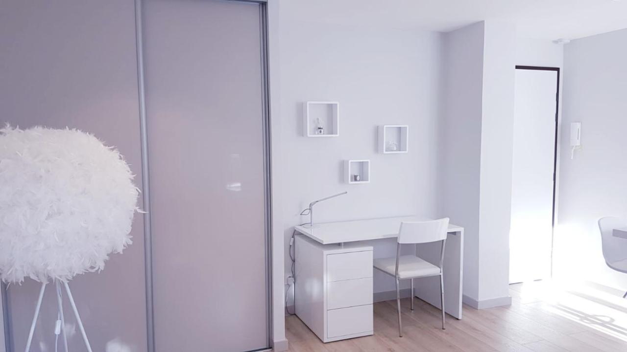 Le White Cosy A 5 Minutes Du Avec Parking Privatif Gratuit Annecy