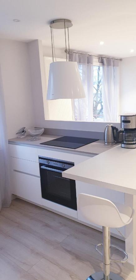 Le White Cosy A 5 Minutes Du Avec Parking Privatif Gratuit Apartment