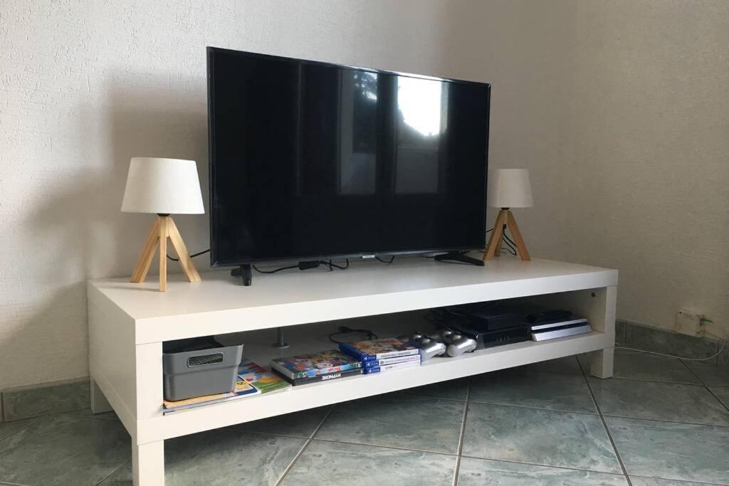 Les Iles - Parking, Balcon, Netflix & Ps4! *