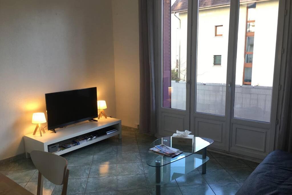 Les Iles - Parking, Balcon, Netflix & Ps4!