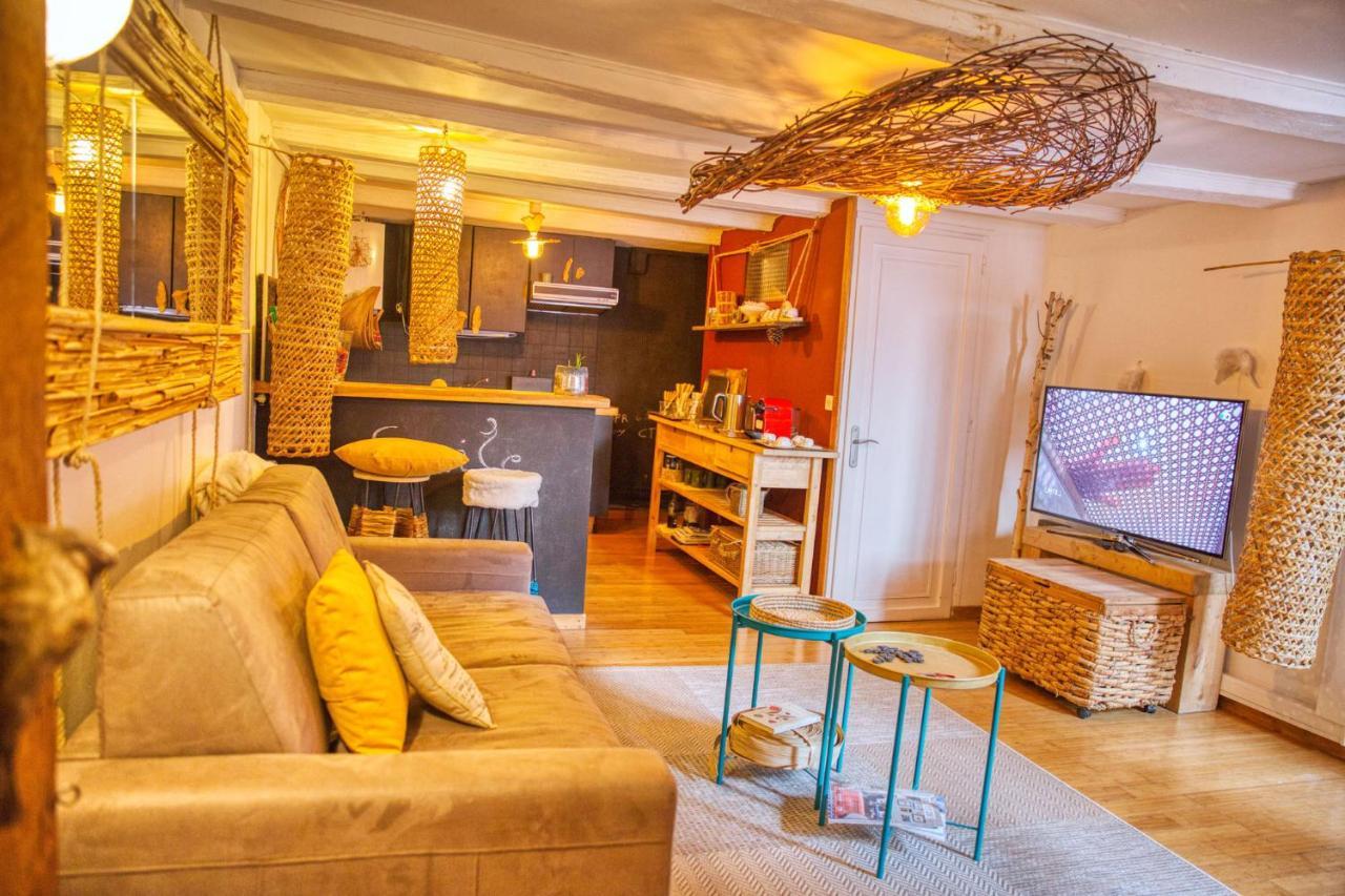 Vegetal Cocoon Apartment
