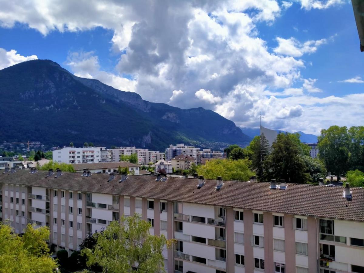 A 300 M Du Et Des Commerces Appartement *