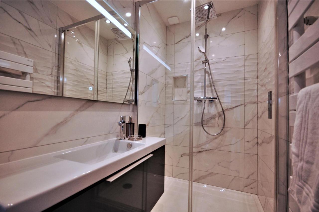 Le Matignon - Design Facing *