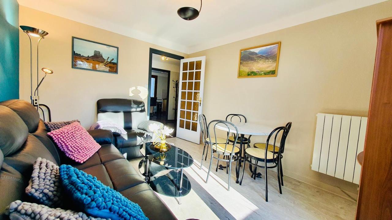 3* Balcon Vue Commerces Et A 100m