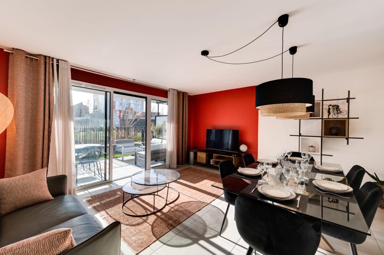 Le Reposoir - New 2 Bedroom With Terrace & Garage Apartment *