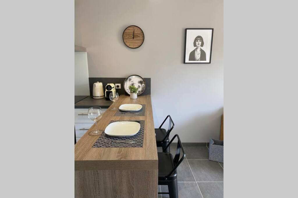 Le Continental Beau T2 Plein Centre + Parking *