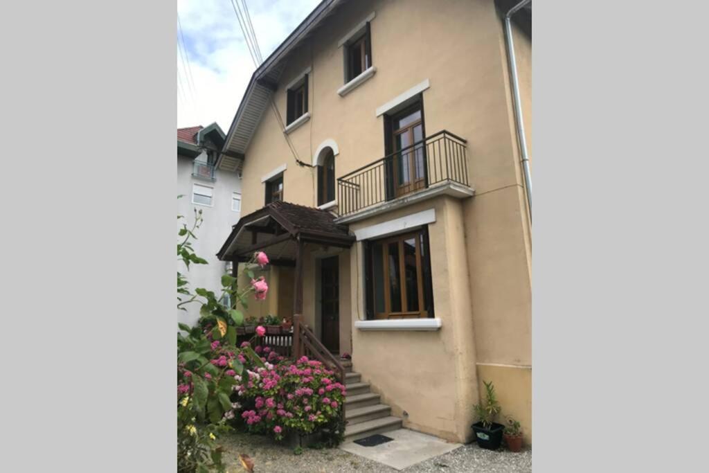 Le Coteau - Centre Ville, Jardin & Parking! Apartment *