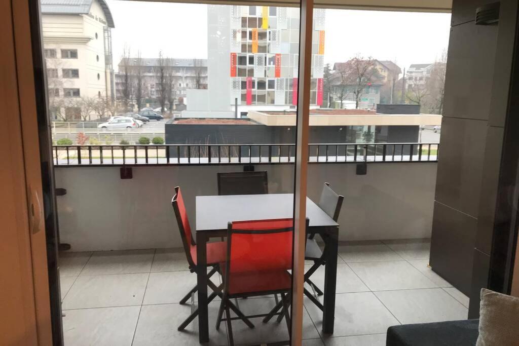 L'echappee Belle - Charme, Parking & Proche Apartment Annecy