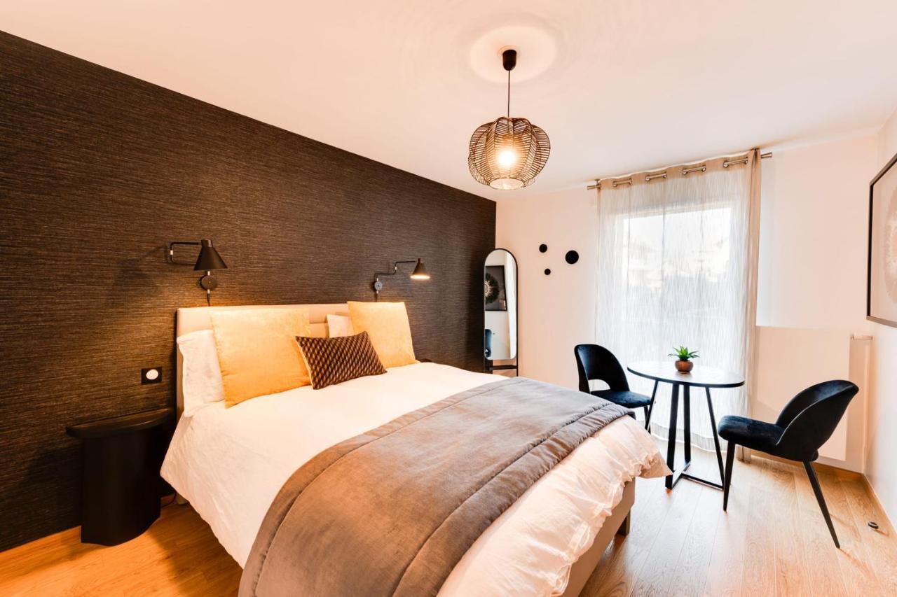 Le Reposoir - New 2 Bedroom With Terrace & Garage *