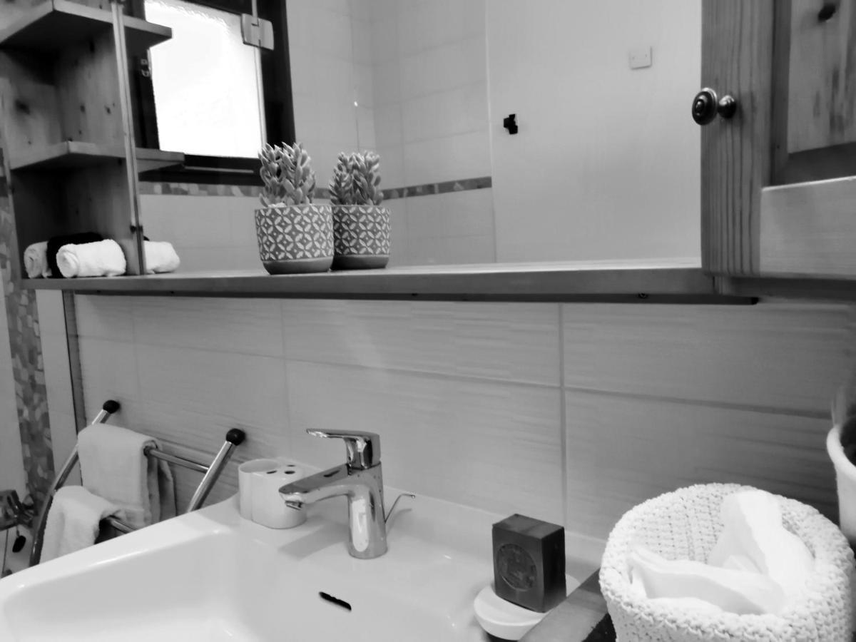 Bed And Break Annecy, 90m2 Avec Parking, Balcons *