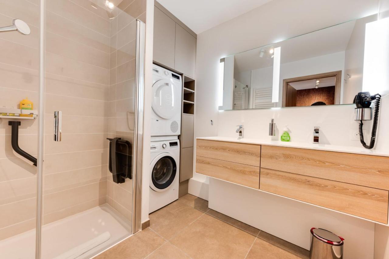 Apartment Le Reposoir - New 2 Bedroom With Terrace & Garage Annecy