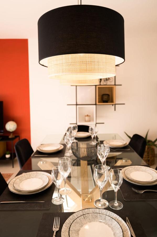 Apartment Le Reposoir - New 2 Bedroom With Terrace & Garage Annecy