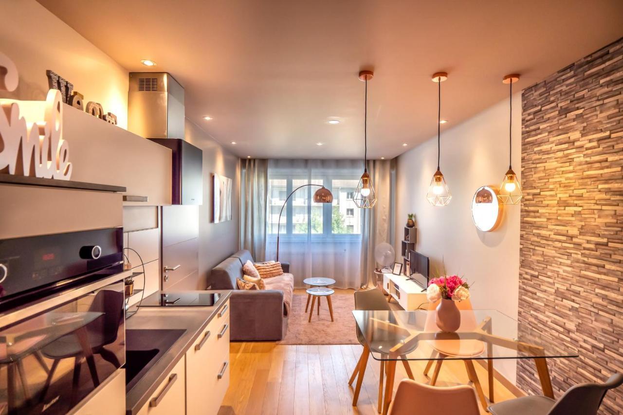 La Dalbigny - T2 Classe 3 Etoiles 100 M Du Parking Apartment