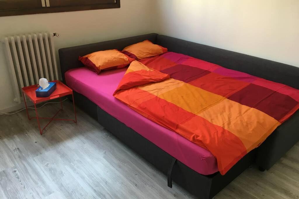 Studio Proche Du Lac-triangle D'or Apartment