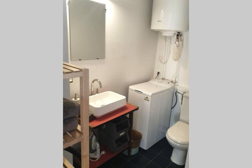 Annecy; A 2 Pas Du Centre; Raclette; Joli Balcon; Cosy Apartment Annecy