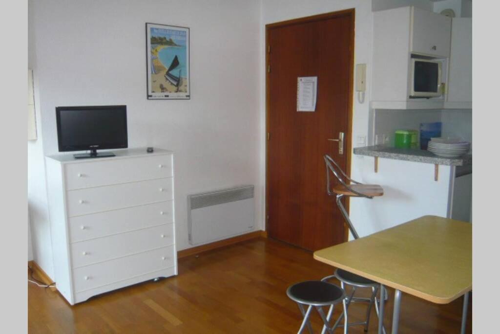 Studio Meuble Idealement Situe Apartment *