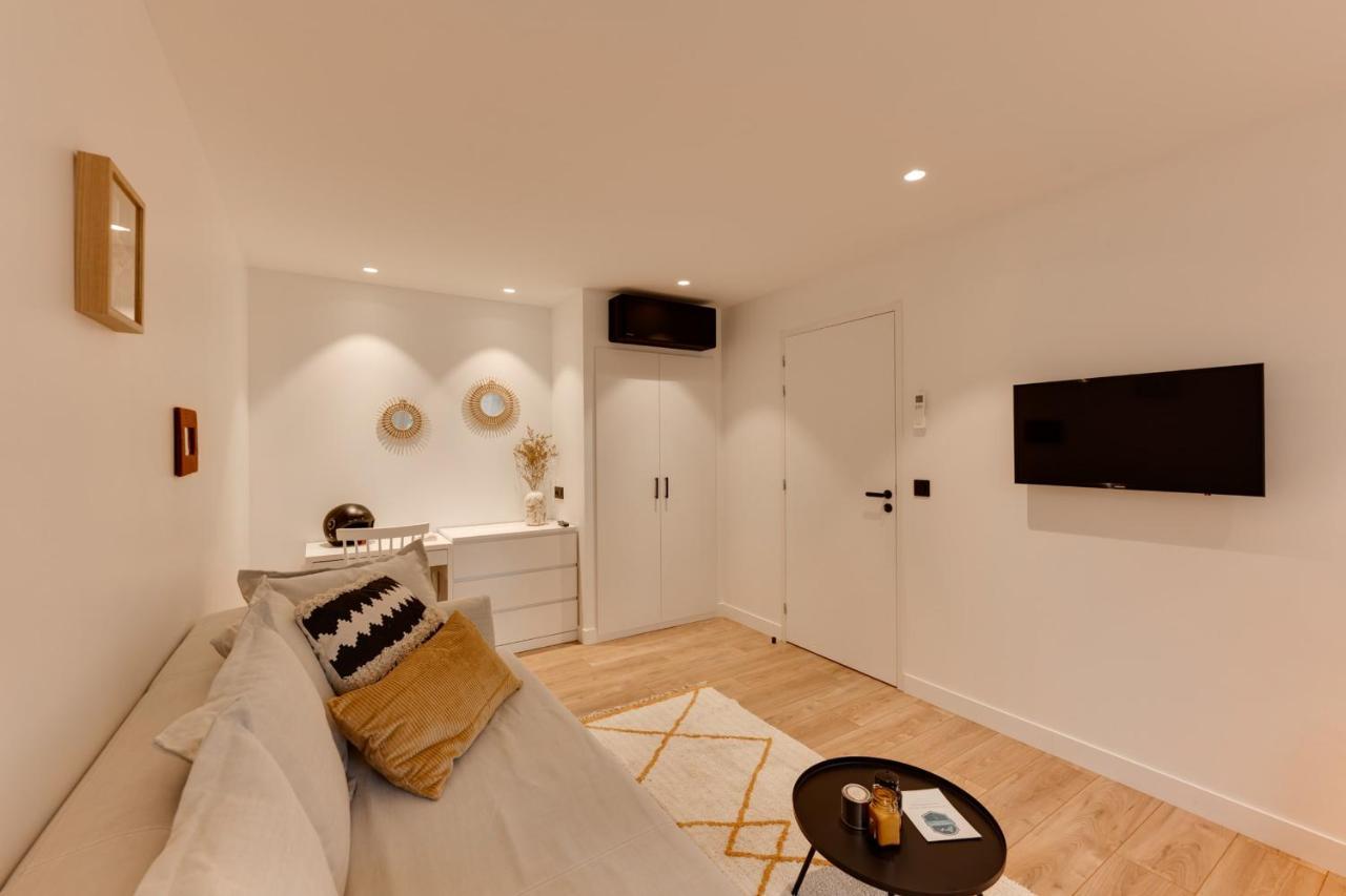 La Caravelle - Modern 2 Steps From Downtown Apartment *