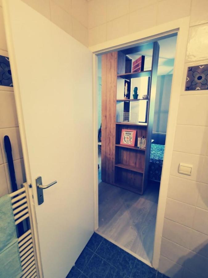 Super Ideally Located In The Old Town Apartment