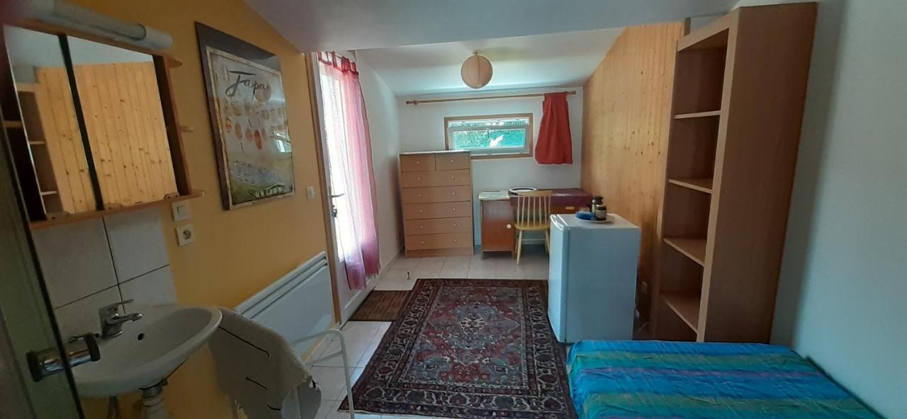 Quiet House For Non Smokers