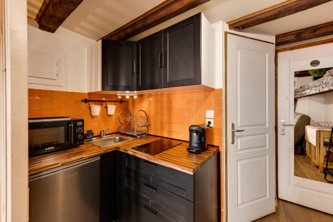 Apartment Le Cocooning - Small Of 20 Square Meter In The Heart Of