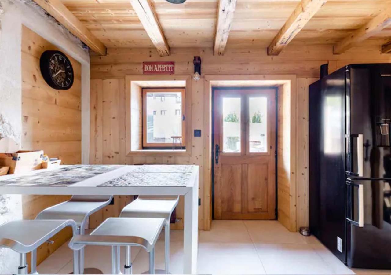 200m Lac, & Montagnes Apartment