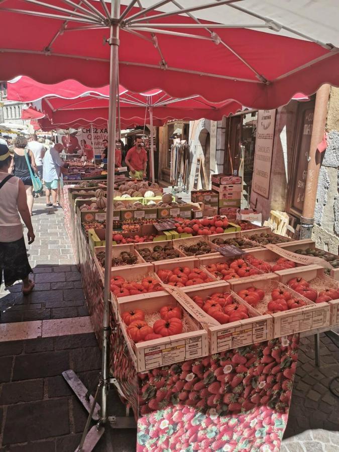 Super Ideally Located In The Old Town