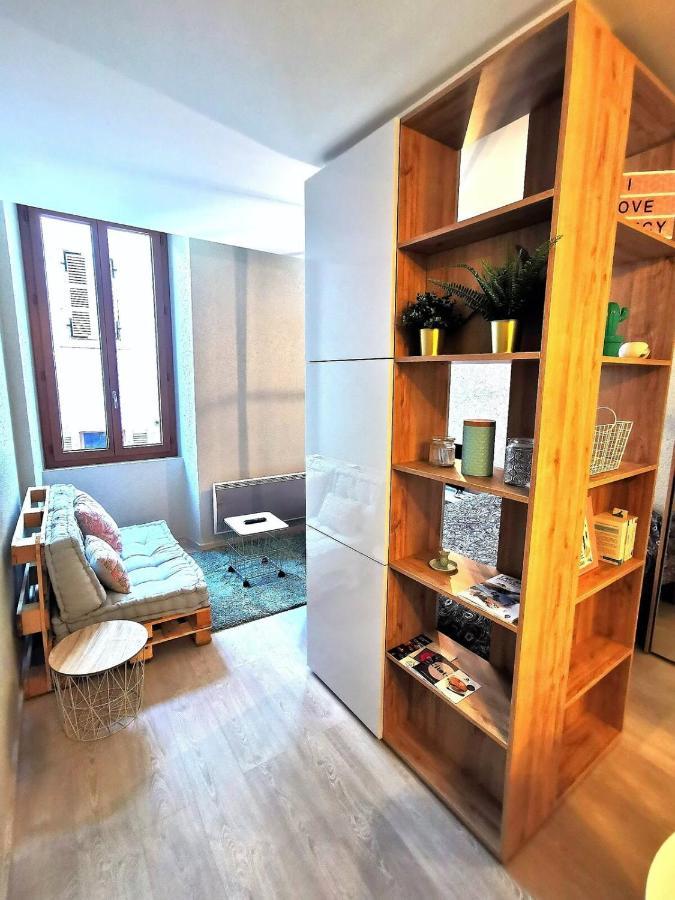 Super Ideally Located In The Old Town Apartment *