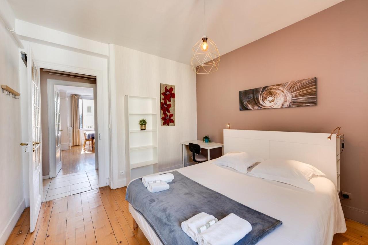 Triangle D'or - 3 Bedroom Apartment *
