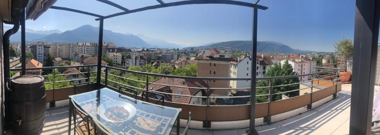 Outstanding In Annecy