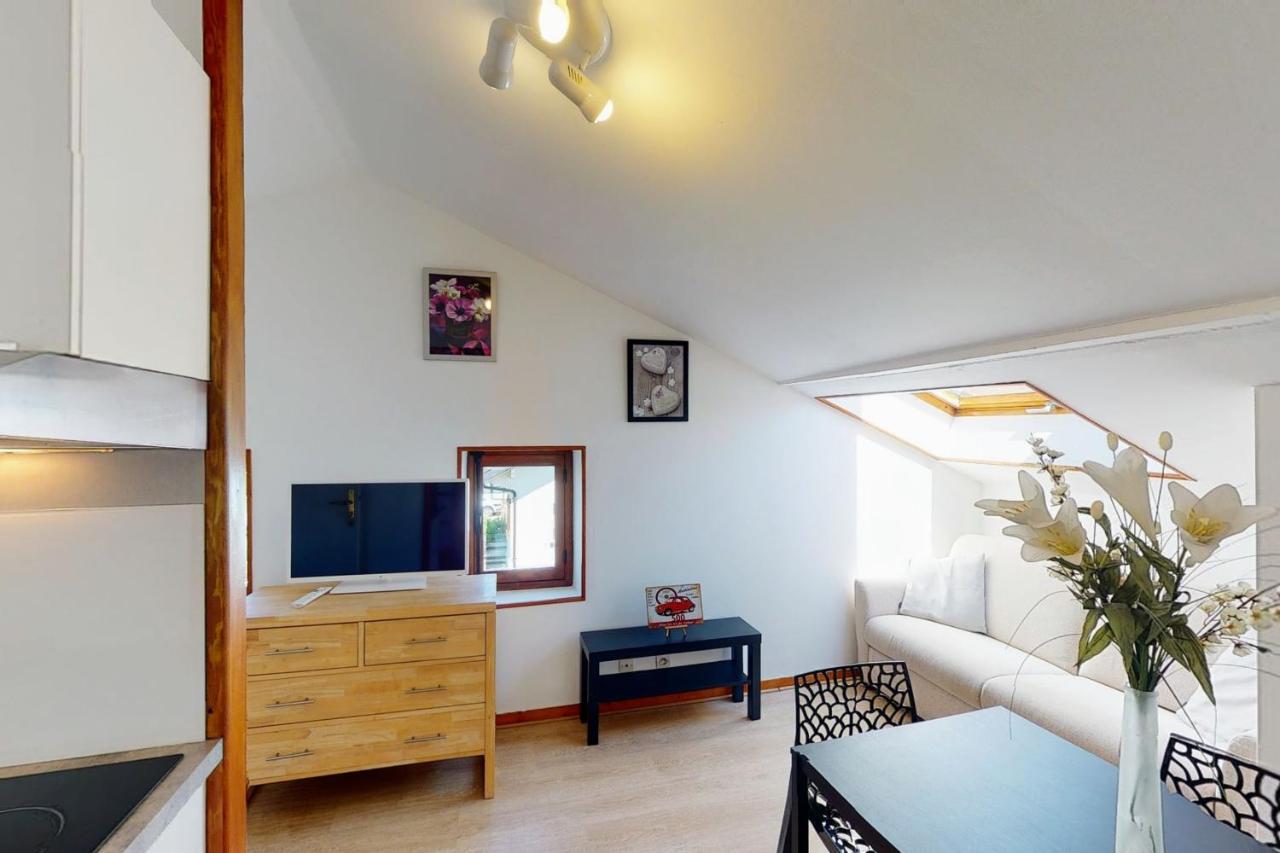 With 2 Bedrooms For 4 People In Annecy-le-vieux * Annecy