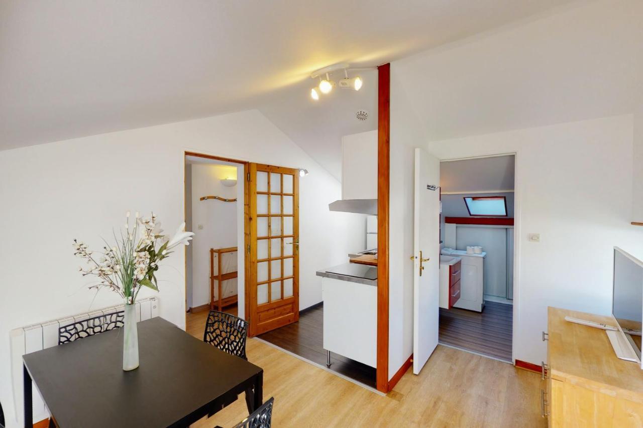 With 2 Bedrooms For 4 People In Annecy-le-vieux * Annecy