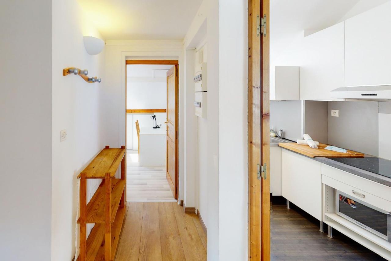With 2 Bedrooms For 4 People In Annecy-le-vieux Apartment