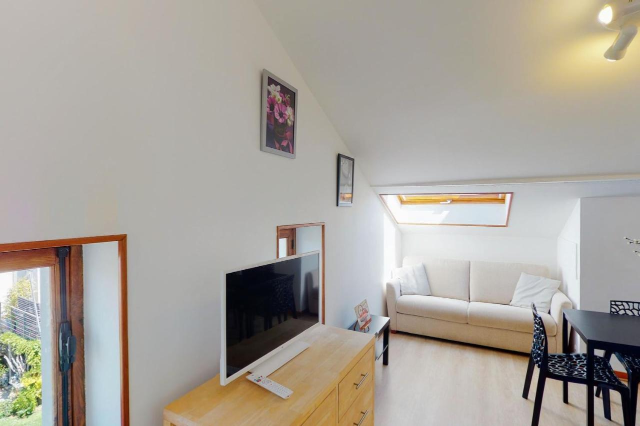 With 2 Bedrooms For 4 People In Annecy-le-vieux * Annecy