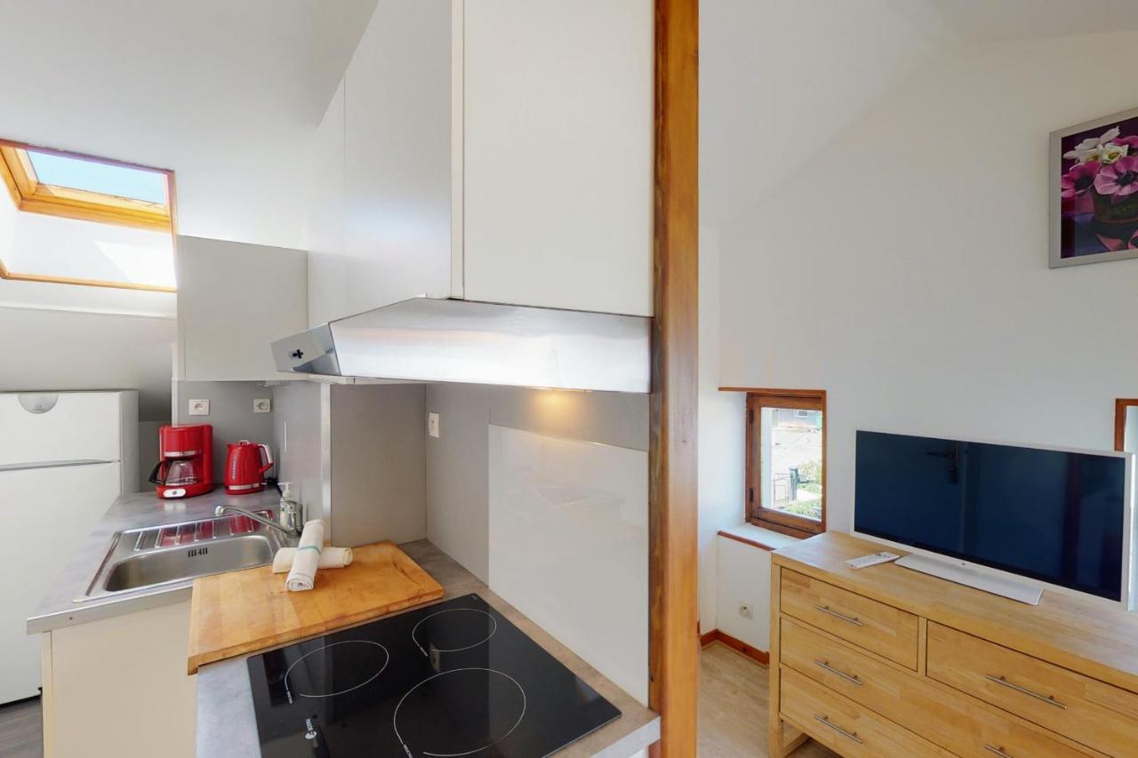 With 2 Bedrooms For 4 People In Annecy-le-vieux