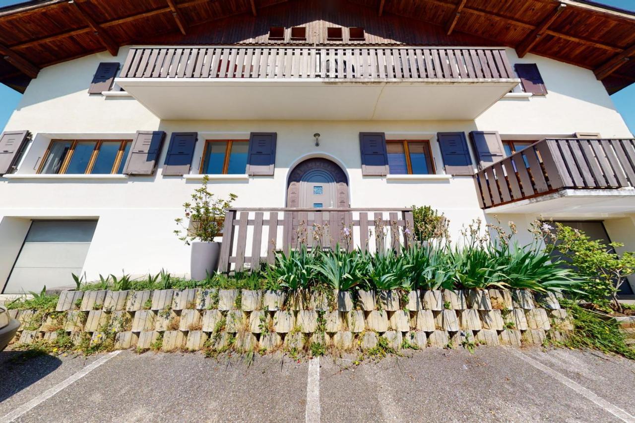With 2 Bedrooms For 4 People In Annecy-le-vieux